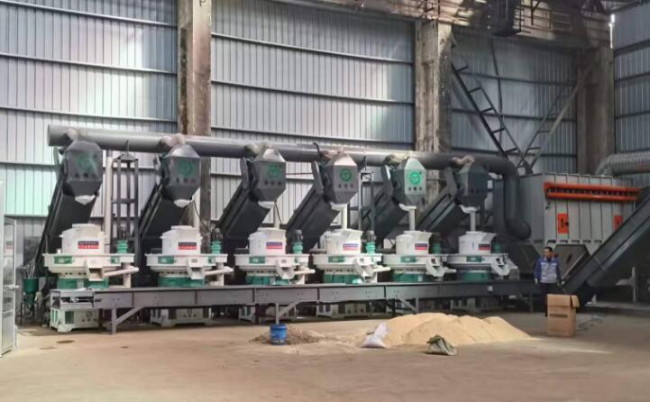 秸稈顆粒廠客戶現(xiàn)場(chǎng)